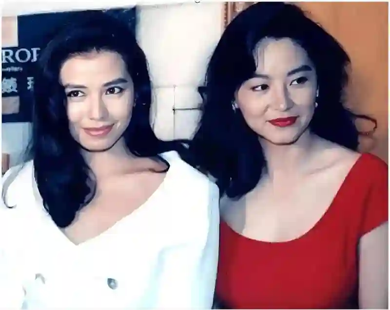 林青霞和10位女星的25张合照，看完了，才明白绝色与漂亮的差异