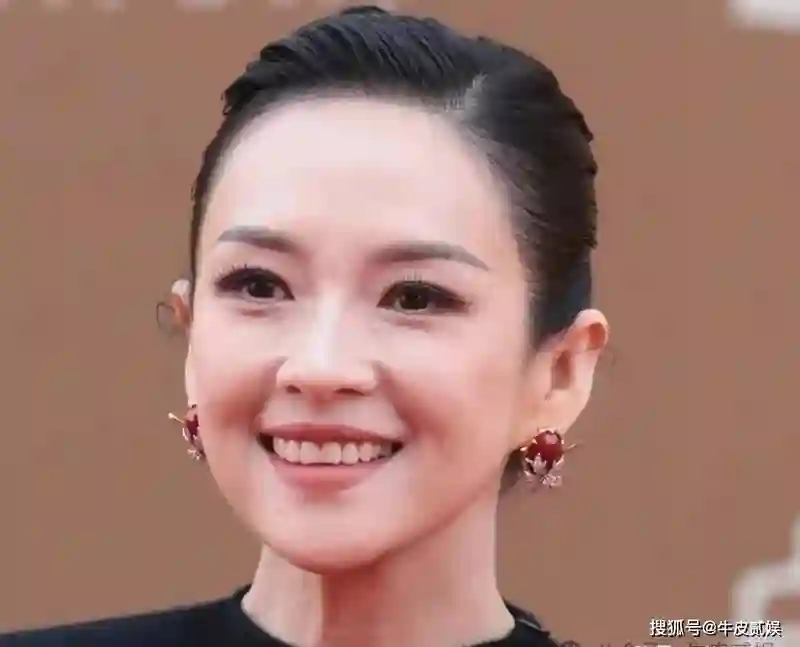 妈呀，华表奖红毯女星生图太真实，一个个像是吃了防腐剂似的