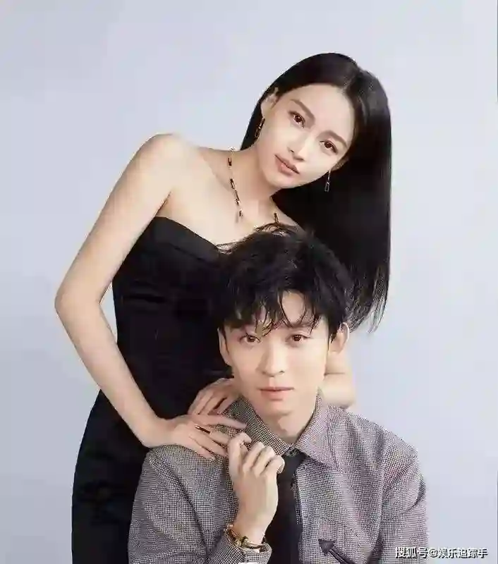 31岁孙怡离婚后放飞自我！奶黄色内搭展现纯欲与甜美，尽显高颜值