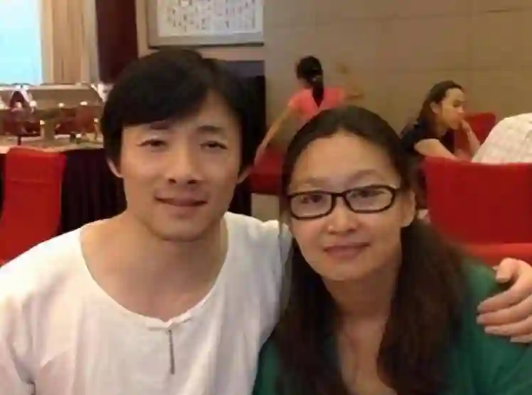内娱6对“冷门CP”：无交集却隐婚生娃，最长已锁死17年
