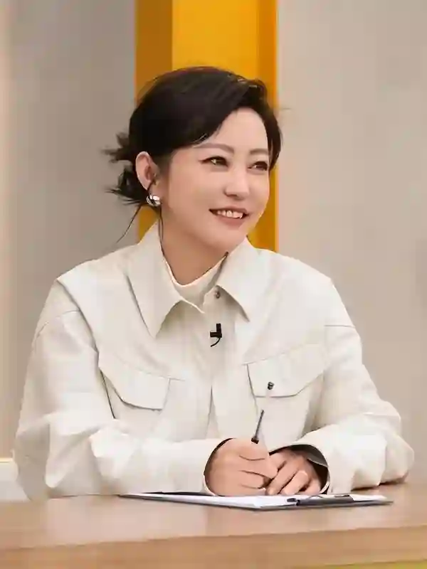 郝蕾也没想到，离婚16年后，自己那个44岁的前夫竟开始走上坡路了