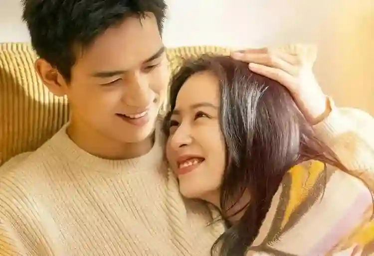 她是肖战八年的闺蜜，李现如今的绯闻女友，是娱乐圈帅哥收割机
