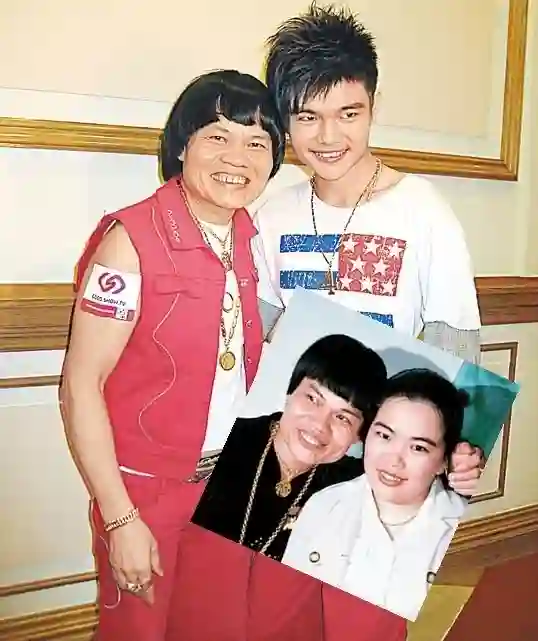 71岁知名港星自曝不近女色，复婚多年无夫妻生活，每天拜佛诵经体壮如牛