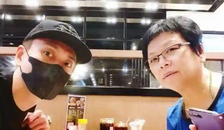 这次，黄宗泽终于不装大度了，句句不提胡杏儿，但句句都戳她心窝