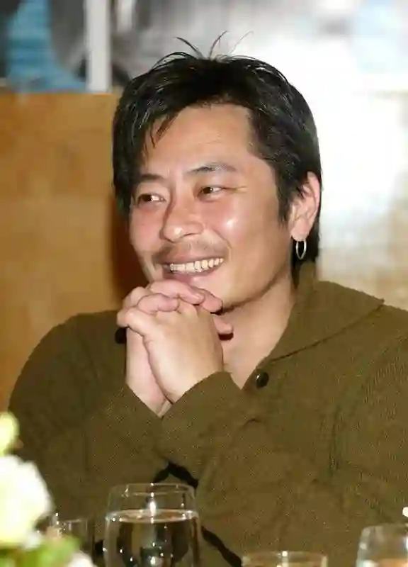 王杰是谁毒哑的？24年后王晶讲述“真相”，谢贤为此曾背黑锅多年