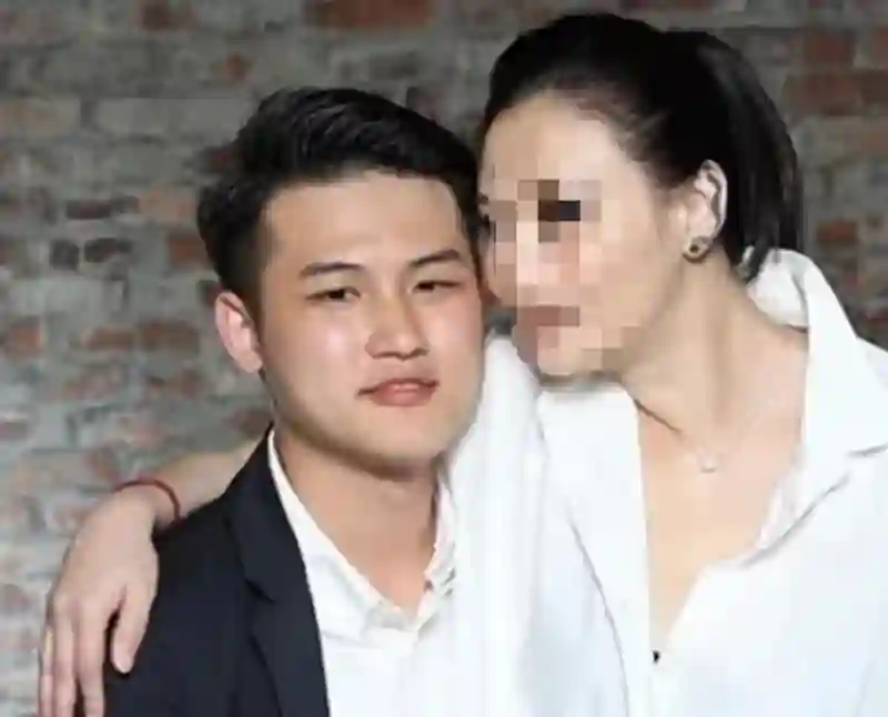 萧淑慎自曝丈夫多次出轨，4年没夫妻生活不离婚，因“他还爱我”