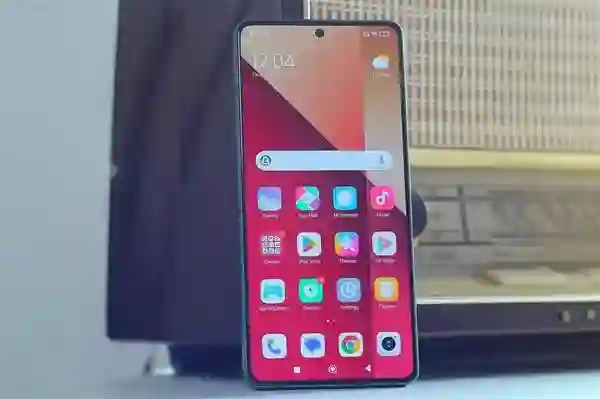 曝REDMI K90有望全系标配RGB OLED屏幕 旗舰机同款？