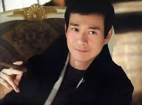 关之琳与刘嘉玲5次“宫斗”，叱咤情场30年，关之琳“输了”