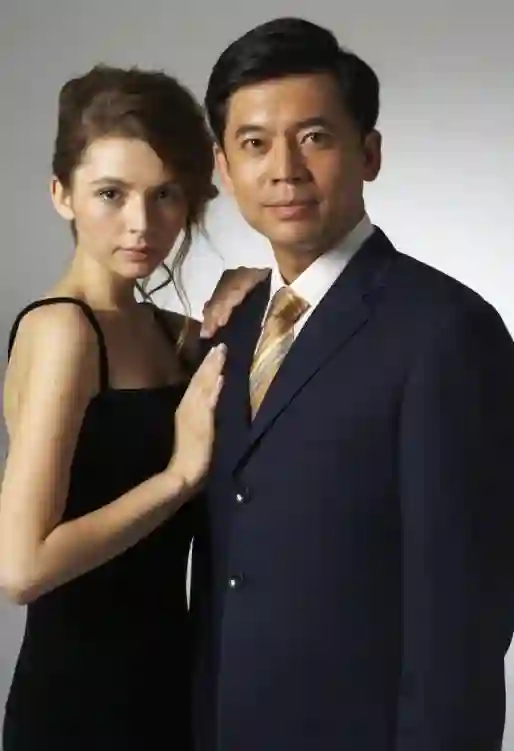 演员何政军：我这辈子最正确的决定，就是娶了个平凡的妻子