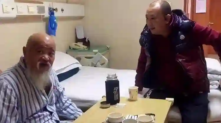 70岁的李琦：曾每天2包烟，顿顿8两酒，跟去世前的杨少华如出一辙