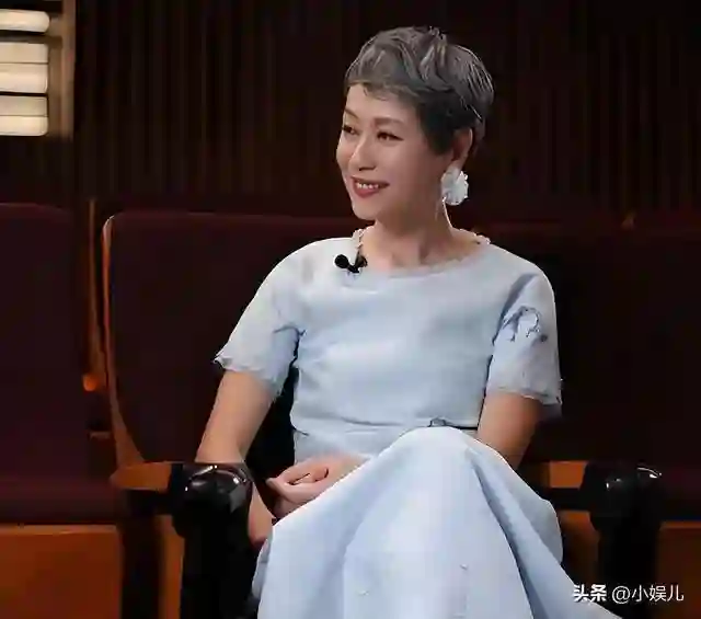 同样是双料影后，看到叶童的清醒，对比“飘了”的赵丽颖高下立判