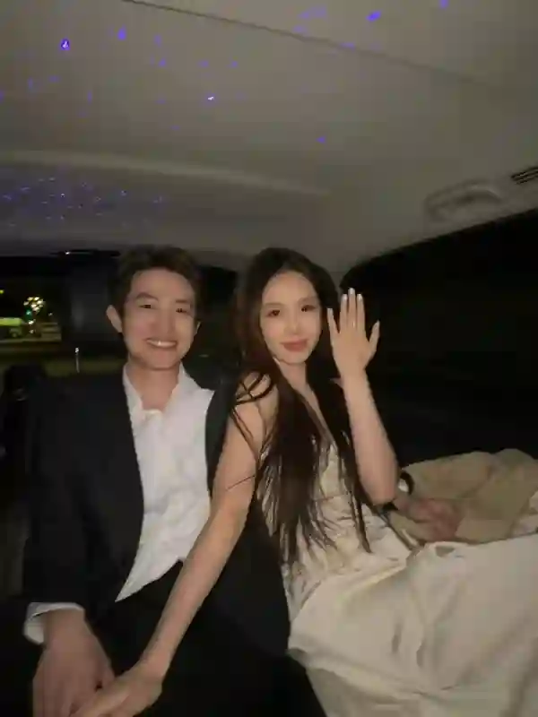 被骂了两年，他俩要结婚了？