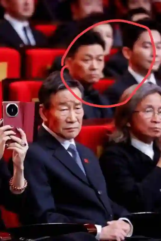 章子怡，华表奖这一跤摔得好！原因在这
