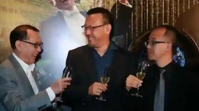 英皇噩耗频传！这次，除了陈伟霆，没人救得了欠债166亿的杨受成