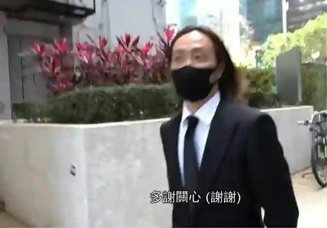 错过杨千嬅阿Sa后，郑中基与妻子闹上法庭，相爱13年，难体面收场