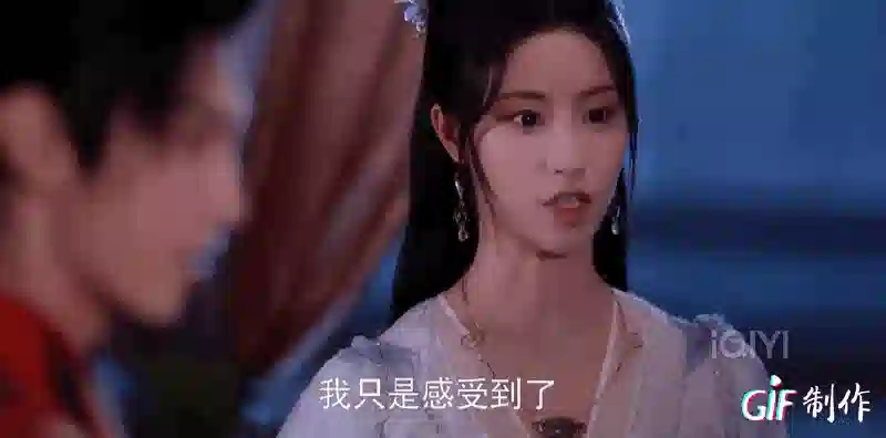 “颜值高是美女，脖子一露全毁形象，5位女星短脖尴尬曝光！”