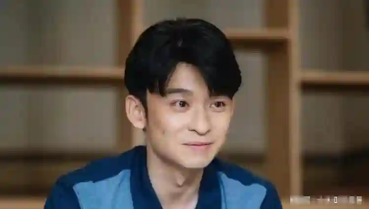 长相一般演技平平，却能让孙俪赵丽颖轮流为他搭戏，董子健不一般