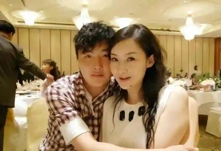 孙楠近况曝光，情感风波再起，潘蔚终于找到了真实的爱情