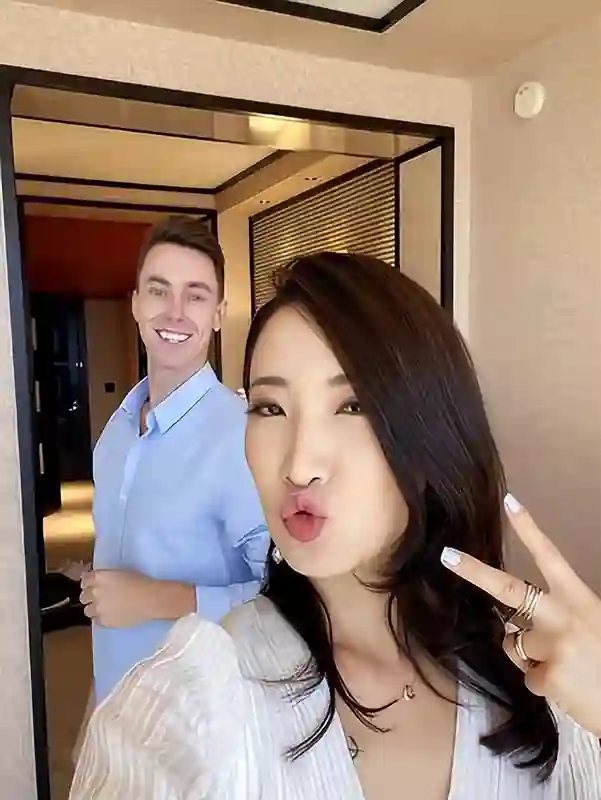 陈赫前妻许婧现状：旅居意大利，38岁肤白貌美，和洋老公至今无子