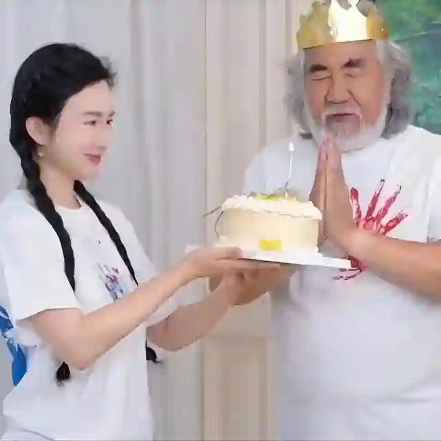 彻底不装了！张纪中夫妇人设崩塌，原来好恩爱都是“装”出来的