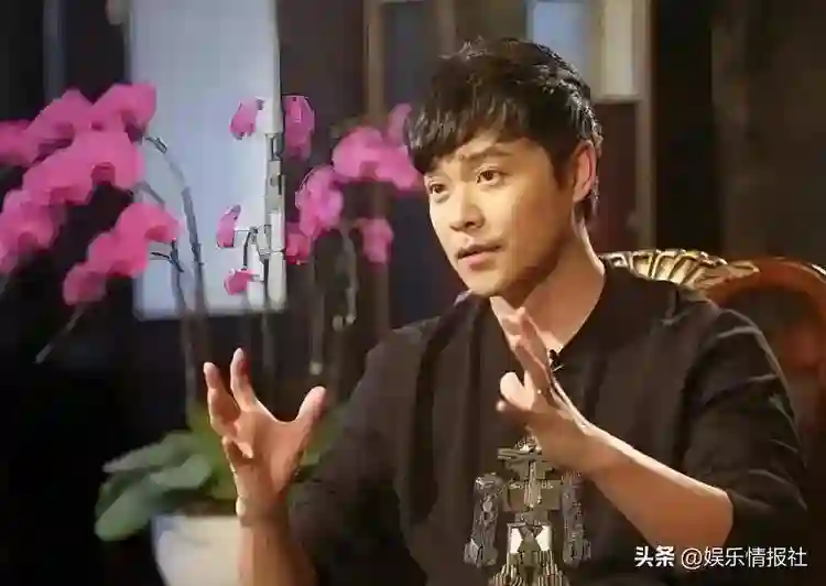 比陈晓更狠的男人出现了，他就是47岁的大导演陈思诚