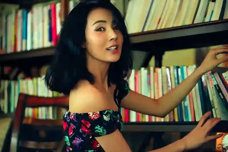 她掌掴陈宝国，艳压章子怡，姜文“一脱成名”，52岁至今未婚