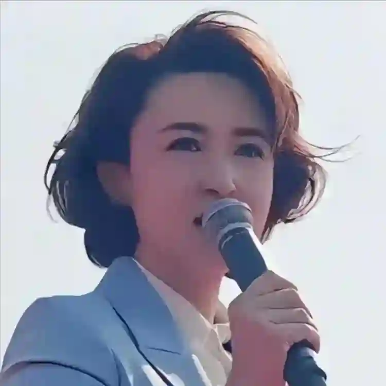 嫁70岁富翁？包养4个男人？曾是央视女主持私生活谣言有多离谱？
