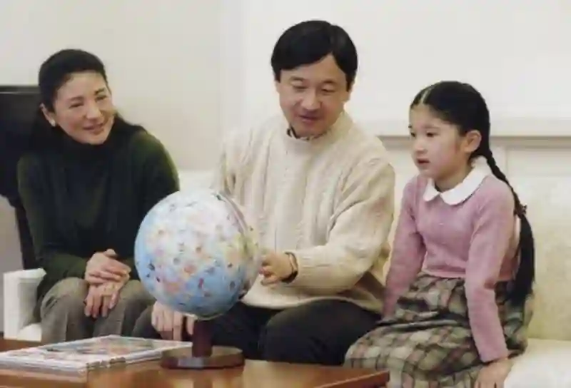 就你这智商，离开亲妈还能活？