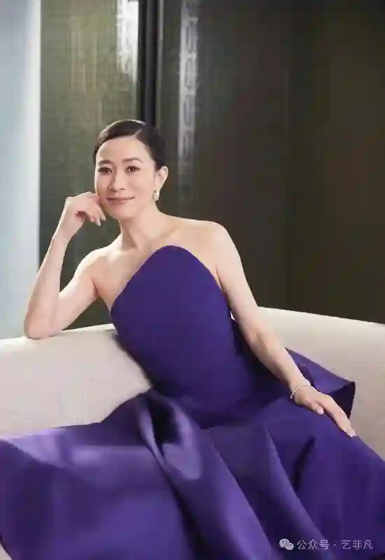 未婚独居、身价过亿，50岁佘诗曼，才是真正的狠人