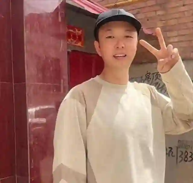 杜海涛瘦身过度惹疑，沈梦辰删合照引发婚变猜测！