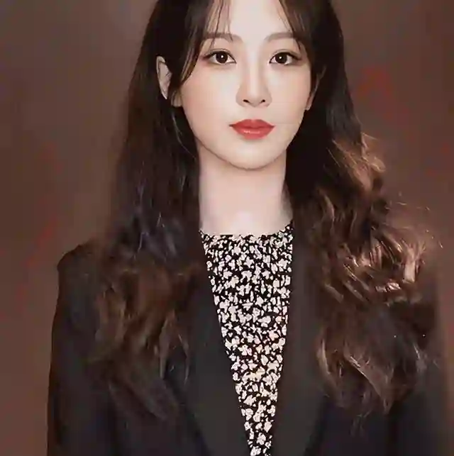 杨紫算不算顶级大美女？看看她和杨幂、张柏芝的合照，就有答案了