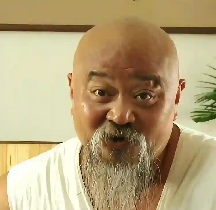 70岁的李琦：曾每天2包烟，顿顿8两酒，跟去世前的杨少华如出一辙
