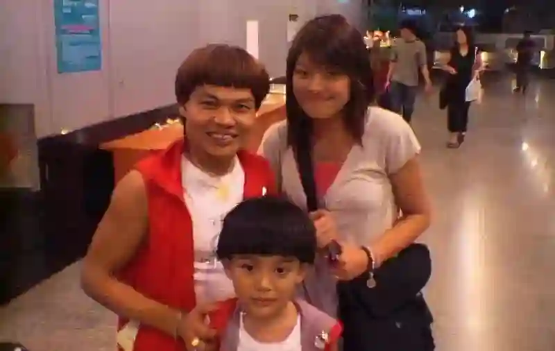 港星八两金遭妻爆料患癌晚期活不过几个月，被嘲是报应，本人硬气回怼