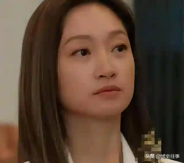 沈佳妮终于不忍了！颜值衰老还被疑离婚，她晒素颜正面刚：就这样
