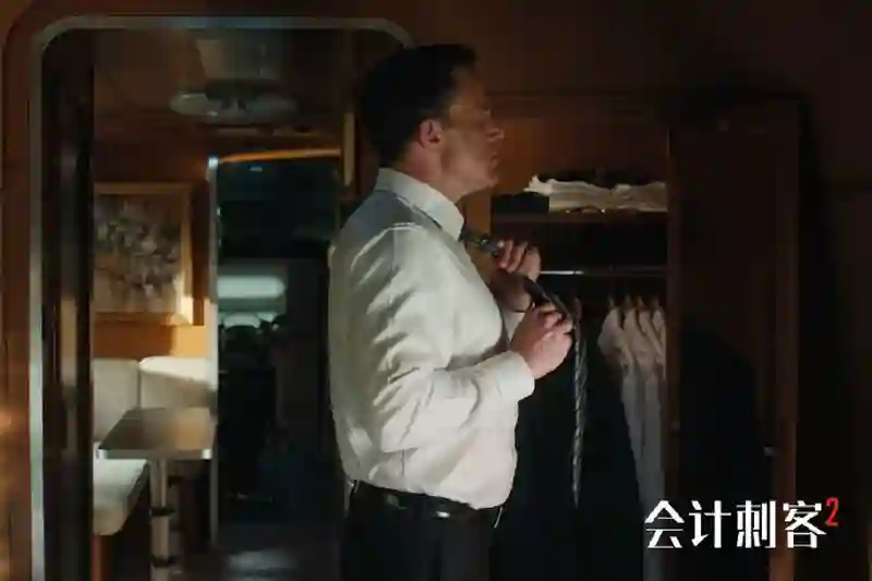 动作大片《会计刺客2》正式开启预售 兄弟同心硬核枪战震撼视听