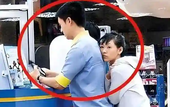 吴宗宪展开疯狂报复，下手比黄子佼还狠，小S三女儿惨遭“连坐”