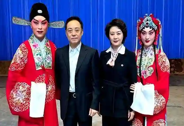 没想到，即使嫁给于魁智35年，李胜素依然是梁以薇心中的一根刺