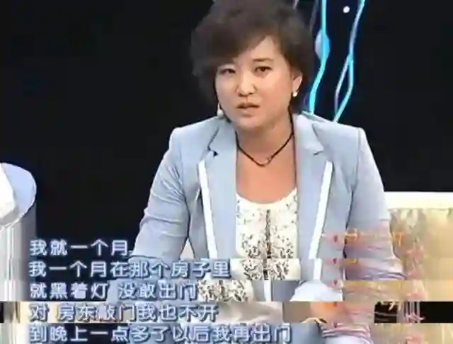 贾玲百花获奖张小斐落泪！相识11年，合作电影总票房超54亿！娱乐圈也有真友谊