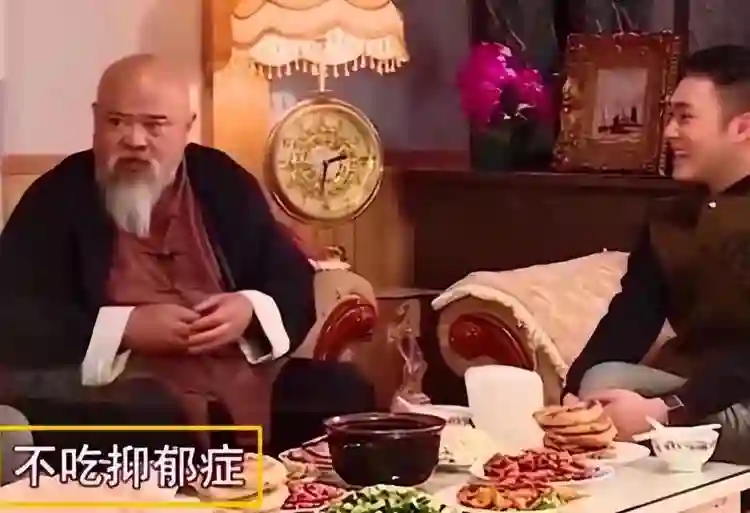 70岁的李琦：曾每天2包烟，顿顿8两酒，跟去世前的杨少华如出一辙
