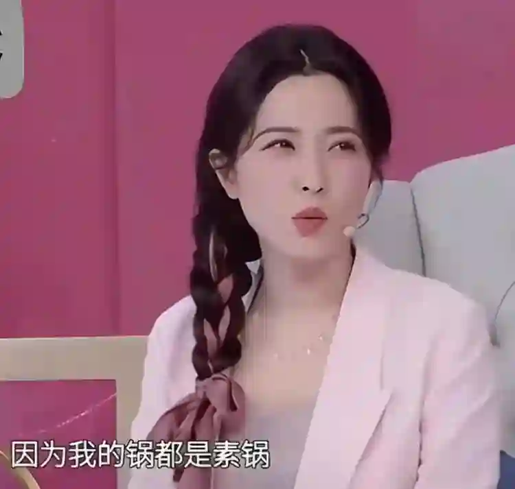 曾黎风波越闹越大，被网友抵制喊话退圈，赵露思受牵连