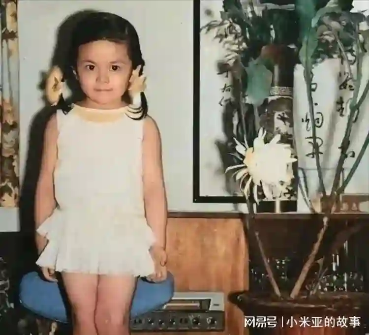 住着上亿豪宅，却无儿无女靠弟弟养老，63岁的关之琳后悔了吗