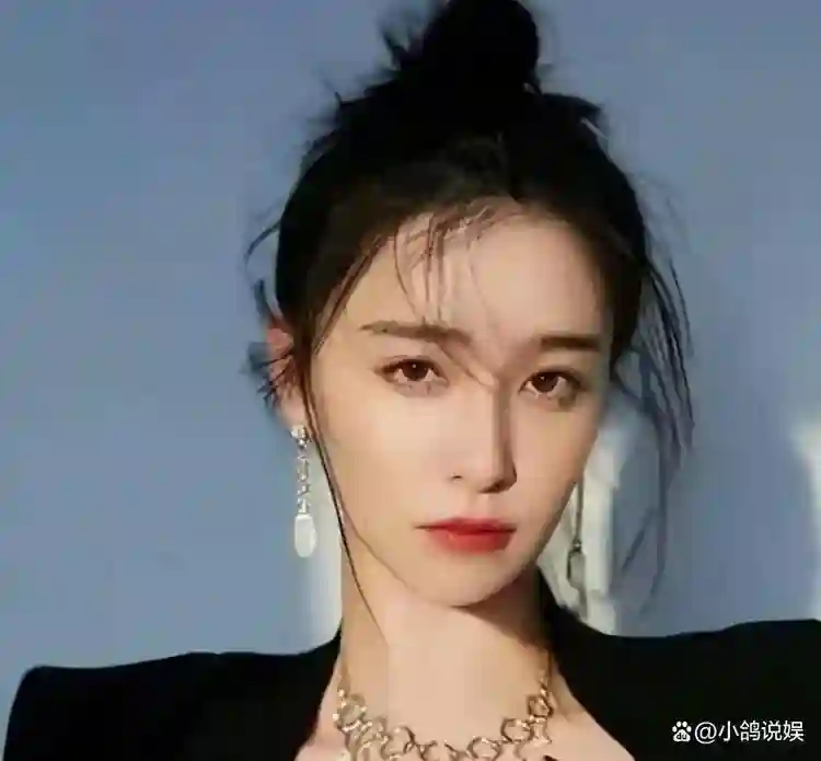 37岁阚清子彻底摆烂，直播间大曝圈内不公，姜妍意外被牵连！