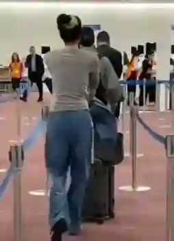 一次东京旅行，让王菲和谢霆锋的姐弟恋，给整个娱乐圈上了一课