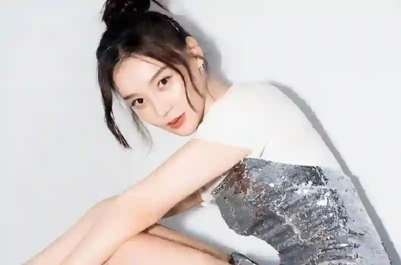 袁姗姗不演戏似“消失”？于正为她铺新路，这是要换道超车？