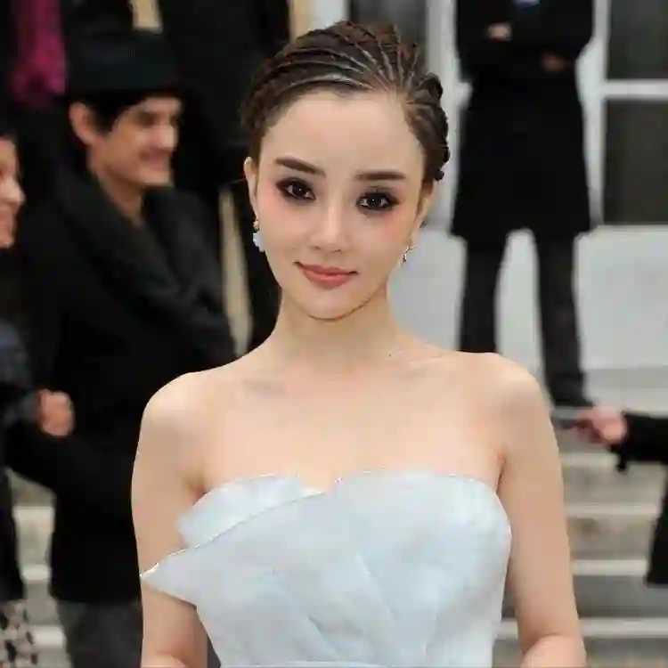 李小璐不会和贾乃亮复婚！就算没有“夜宿门”，他们也不是一路人