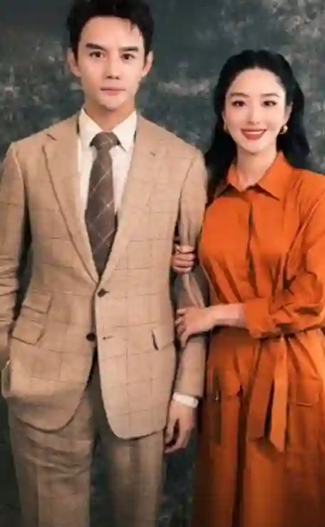 杨采钰母亲节晒孕照：准妈妈的幸福与期待