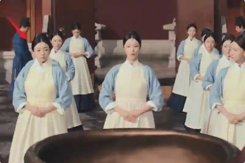 “颜值高是美女，脖子一露全毁形象，5位女星短脖尴尬曝光！”