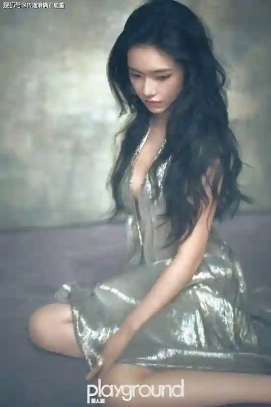 林允美照刷屏：她凭什么从