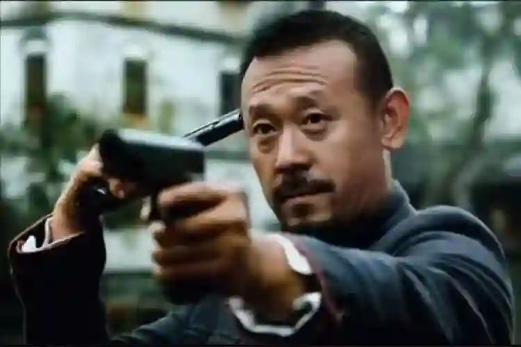 同是姜文的小孩，将法国前妻女儿和周韵儿子放在一起，差距太明显