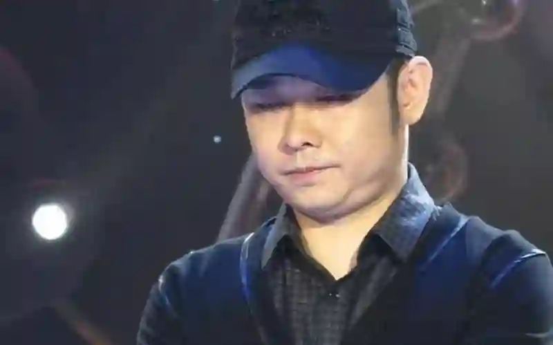 杨娜抛夫嫁富商 30 年，刀郎 